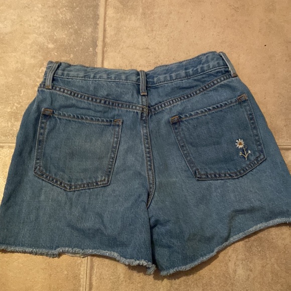 Shorts - Picture 4 of 4